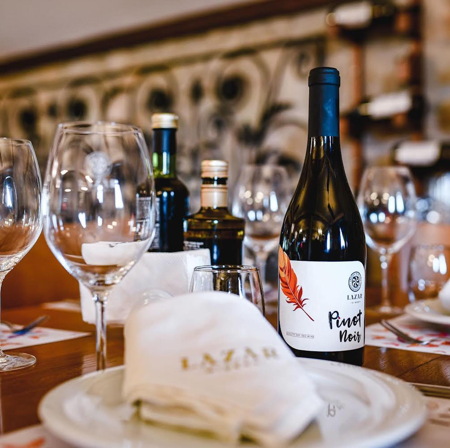 Wine & Dine